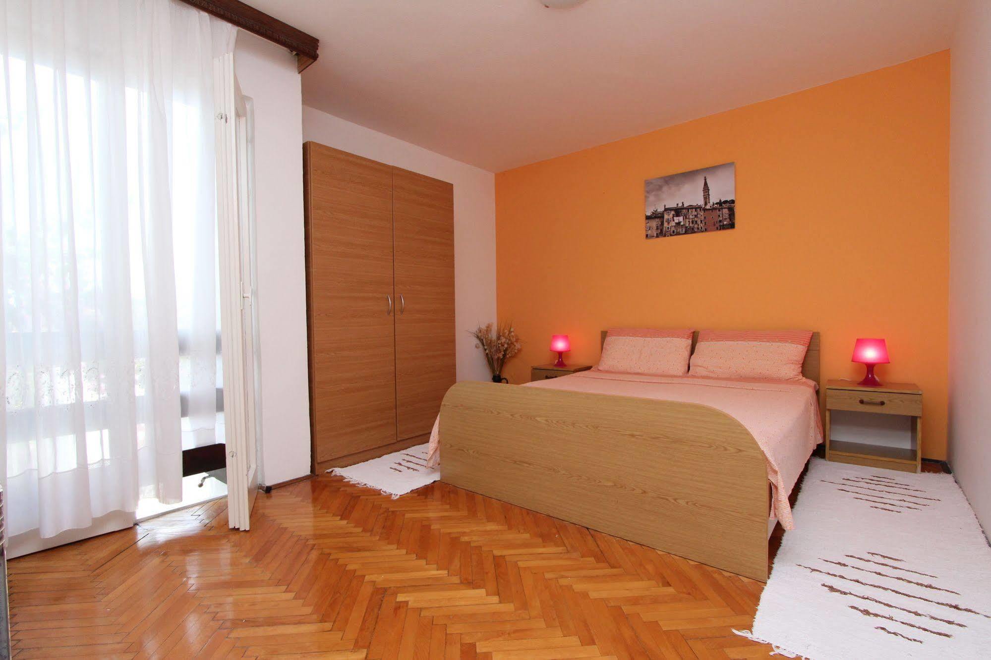 Apartments Tara Ровинь Экстерьер фото