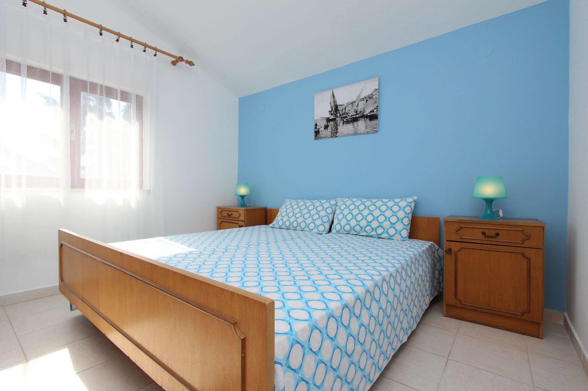 Apartments Tara Ровинь Экстерьер фото