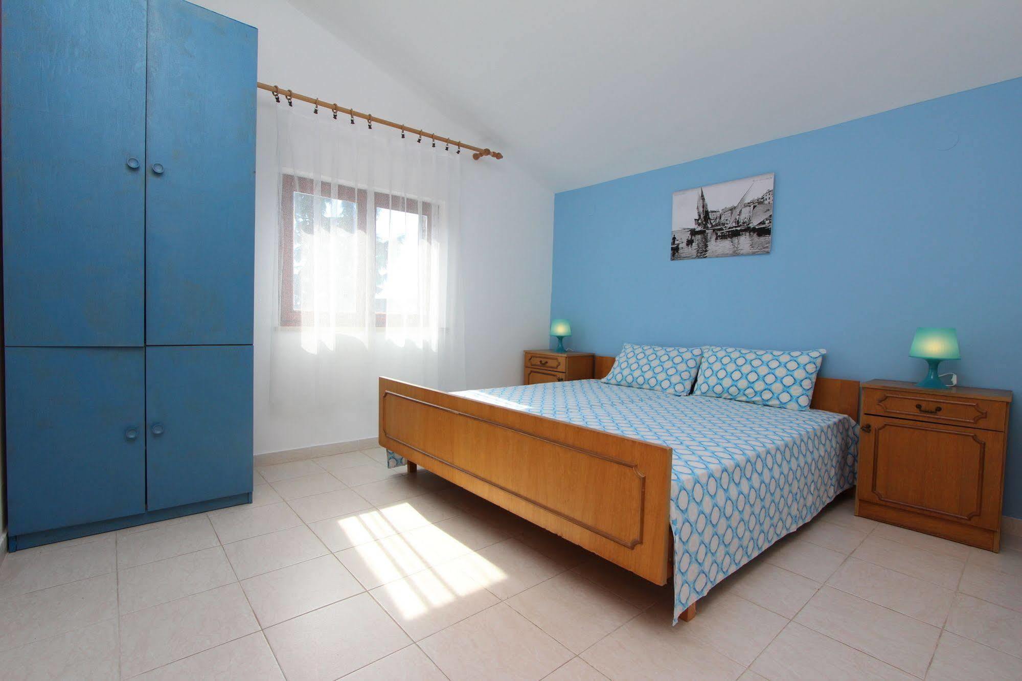 Apartments Tara Ровинь Экстерьер фото