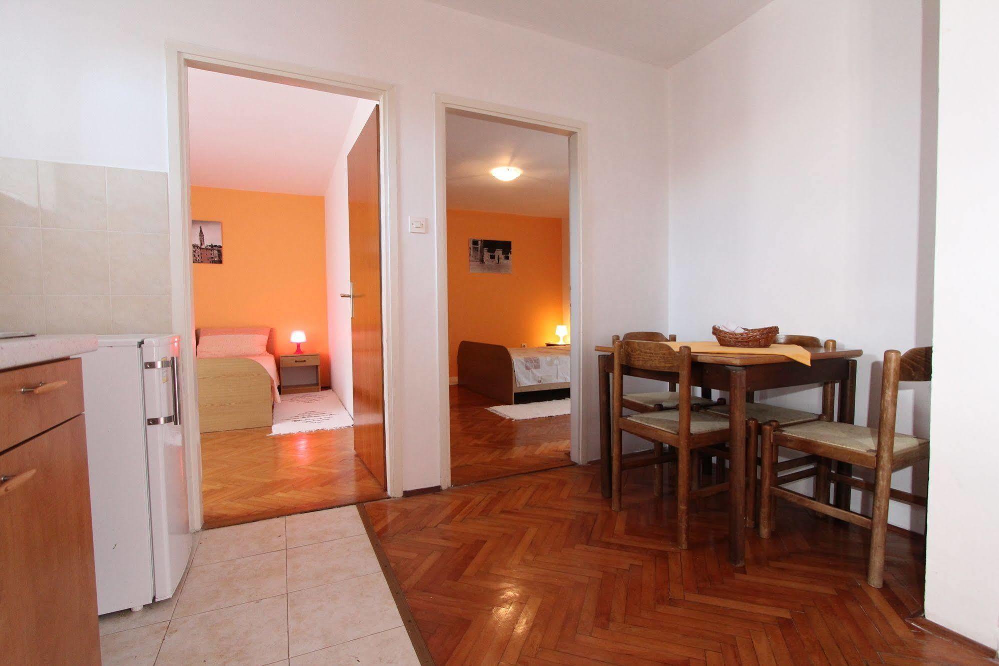 Apartments Tara Ровинь Экстерьер фото