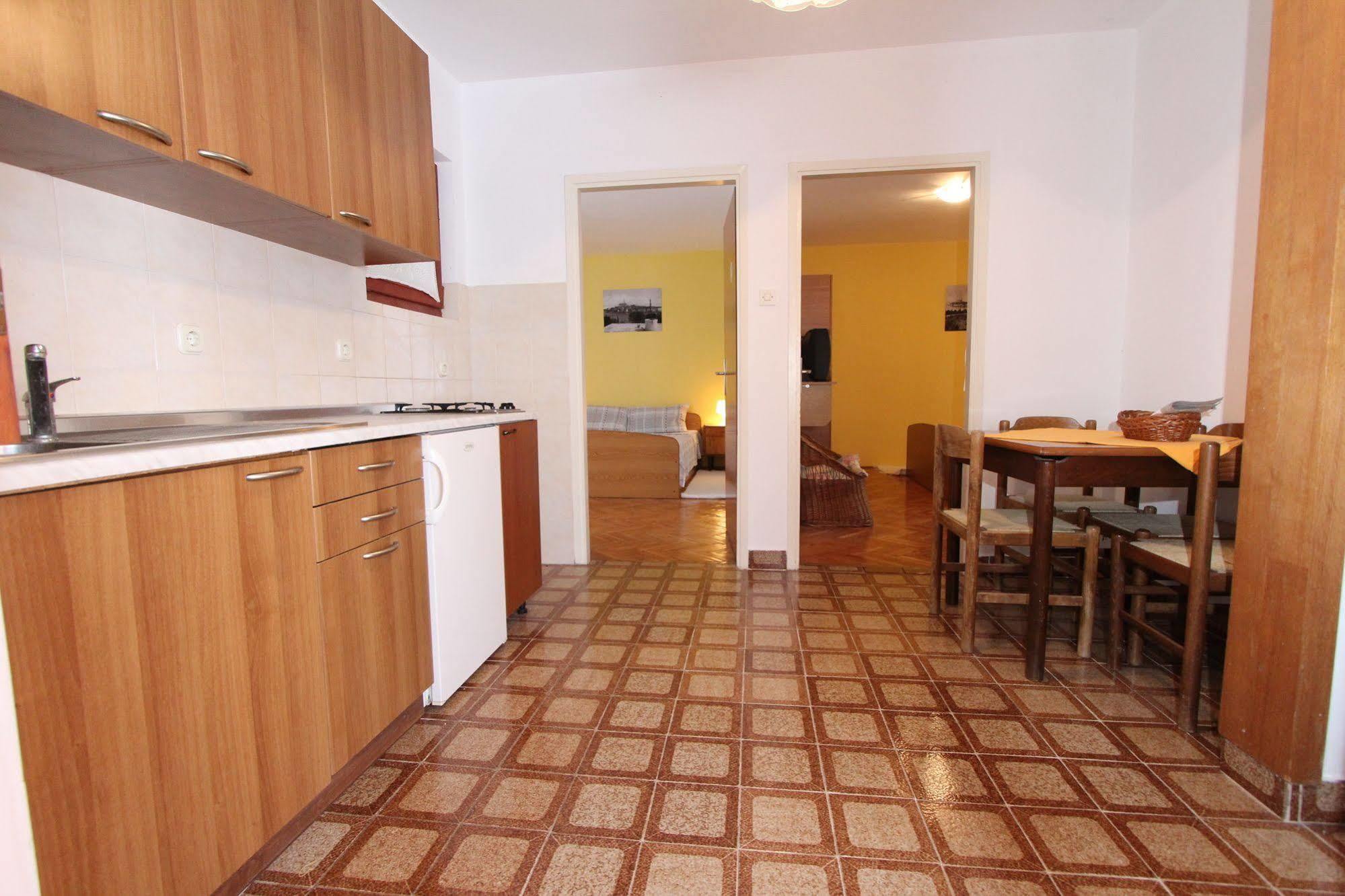 Apartments Tara Ровинь Экстерьер фото